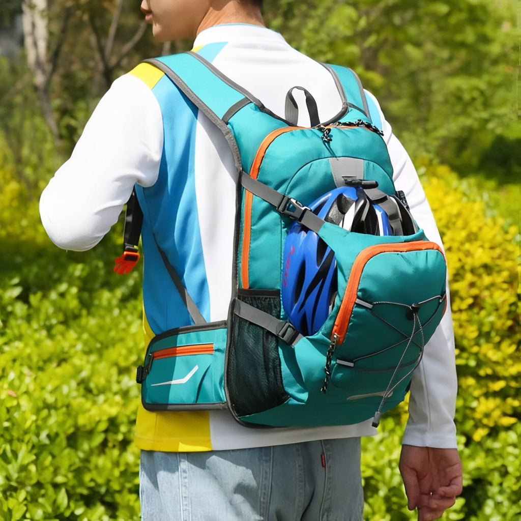 Sac à dos randonnée compatible poche à eau hydratation | Esprit Baroudeur