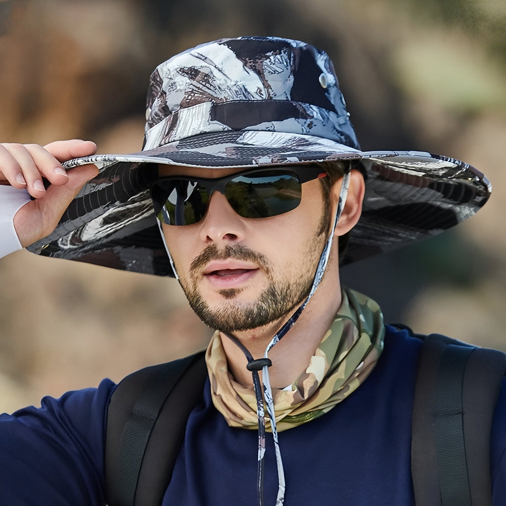 Chapeau randonnée camouflage à large bord avec jugulaire | Esprit Baroudeur